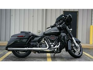 2017 HARLEY-DAVIDSON FLHXSE - CVO STREET GLIDE
