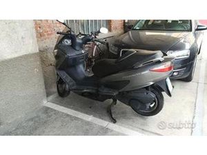 SUZUKI UH BURGMAN 200 DEL 2009
