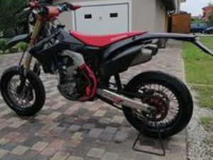 CRF 250 DEL 2016 CON KIT MOTARD