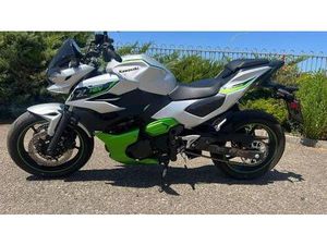 VENDO KAWASAKI Z7 HYBRID (2024 - 25) USATA A BENEVENTO (CODICE 9502398) - MOTO.IT