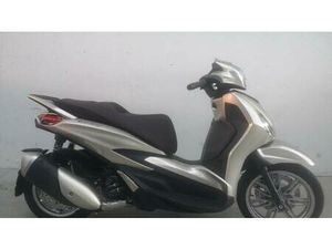 VENDO PIAGGIO BEVERLY 300 ABS-ASR (2021 - 25) NUOVA A VILLADOSSOLA (CODICE 9035352) - MOTO.IT
