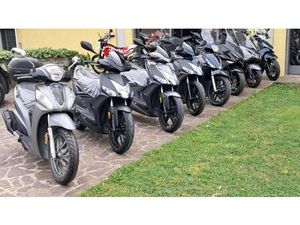 VENDO KYMCO PEOPLE 125I S (2021 - 25) NUOVA A SOMMACAMPAGNA (CODICE 9431005) - MOTO.IT