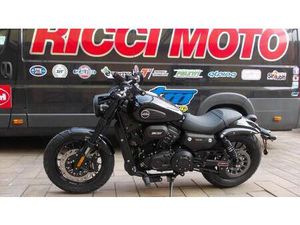 VENDO KEEWAY MOTOR V302 C (2022 - 25) NUOVA A BORGOSATOLLO (CODICE 9108483) - MOTO.IT