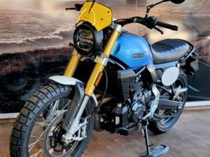 FANTIC CABALLERO 700 SCRAMBLER 2024 689 CM3 | MOTO SCRAMBLER | 2 970 KM | BLEU | 33000 BORDEAUX
