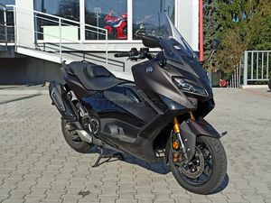 YAMAHA TMAX 560 TECH MAX DEMO - DARK MAGMA