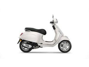 VENDO VESPA PRIMAVERA 50 (2024 - 25) NUOVA A IMPERIA (CODICE 8720050) - MOTO.IT