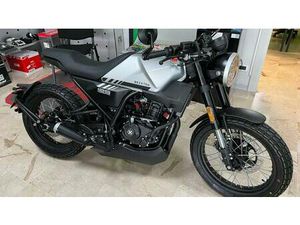 VENDO BRIXTON MOTORCYCLES CROSSFIRE 125 (2023 - 25) NUOVA A MONTICHIARI (CODICE 9013011) - MOTO.IT