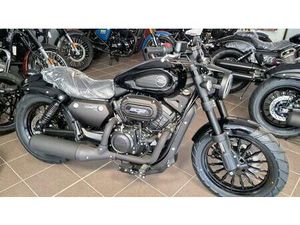 VENDO KEEWAY MOTOR V302 C (2022 - 25) USATA A FERRARA (CODICE 9620701) - MOTO.IT