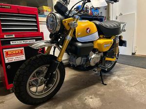 HONDA MONKEY 125 / 150 KM / BANANAYELLOW / NEUWERTIG