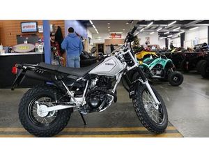 2025 YAMAHA TW200