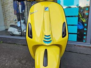 PRIMAVERA 125 SUPER FL E5+ LEICHTER UMBAU, VORF...