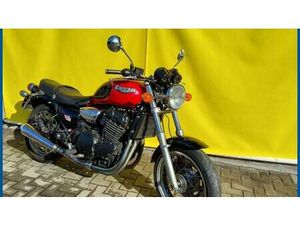 VENDO TRIUMPH LEGEND TT 900 (1998 - 02) USATA A RIVAROLO CANAVESE (CODICE 9634988) - MOTO.IT