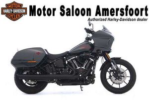 HARLEY-DAVIDSON LOWRIDER ST FXLRST SOFTAIL ZWART