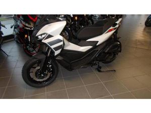 VENDO APRILIA SR GT 200 (2022 - 24) NUOVA A ALBA (CODICE 9640323) - MOTO.IT