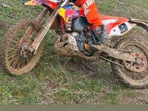 MOTO ENDURO