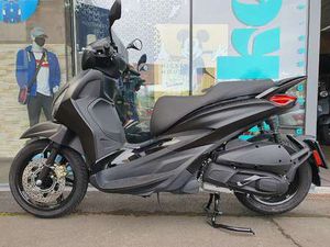 BEVERLY 300 DEEP BLACK, AKTION, JETZT MIT UMZUG...