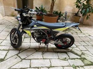 FANTIC 125 XMF PERFORMANCE MOTARD 2021