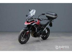 TRIUMPH TIGER 900