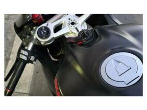 VENDO DUCATI PANIGALE V2 (2021 - 24) USATA A SILVI (CODICE 9655090) - MOTO.IT