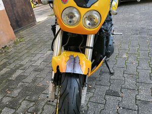 SUZUKI GSX 750R