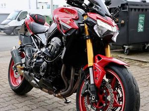 KAWASAKI Z900 50TH ANNIVERSARY EDITION BODIS TOP 1. HAND