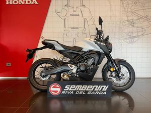 VENDO HONDA CB 125 R (2024 - 25) NUOVA A RIVA DEL GARDA (CODICE 9665303) - MOTO.IT