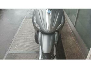 VENDO PIAGGIO BEVERLY 350 ABS (2016 - 20) USATA A MILANO (CODICE 9665465) - MOTO.IT