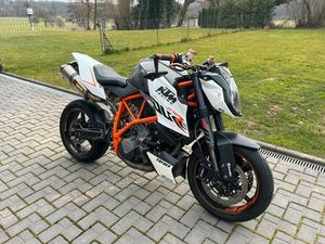 KTM SUPER DUKE 990 R BJ 2009 AKRAPOVIC TÜV NEU VIELE FEATURES