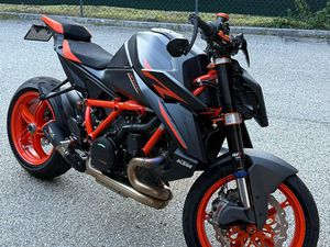 1390 SUPER DUKE R EVO