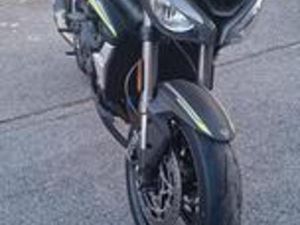 TRIUMPH STREET TRIPLE - 2022