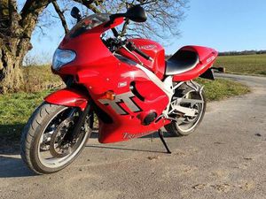 TRIUMPH TT600 WEIHNACHTS-ANGEBOT