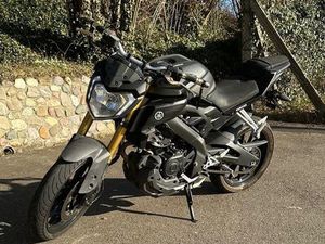 YAMAHA MT125