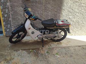 C50 A VENDRE دراجة نارية للبيع