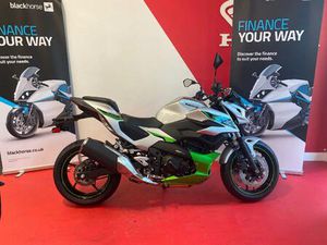 KAWASAKI Z7 HYBRID 500 CC