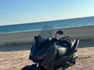 YAMAHA XMAX 125