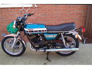 TIME WARP MACHINE..1976 YAMAHA RD 400 C.. SHOW WINNER