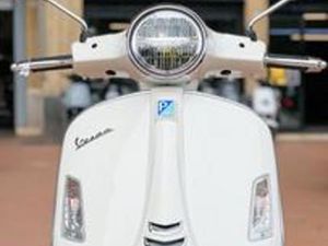 PIAGGIO VESPA 300 GTS