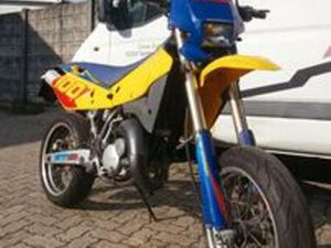 HUSQVARNA SM 125 DEL 2004 COMPRESO TRAPASSO-TAGLIA
