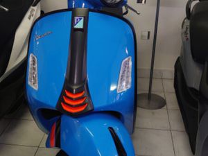 VESPA GTS SUPER SPORT 125 - SUPER EXTRA SLEVA 27.000KČ