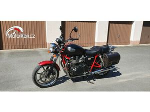 TRIUMPH BONNEVILLE T100 SE