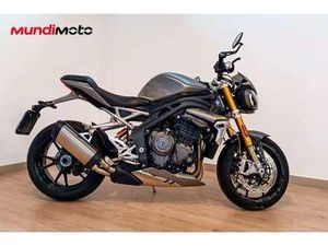 TRIUMPH SPEED TRIPLE 1200 RS
