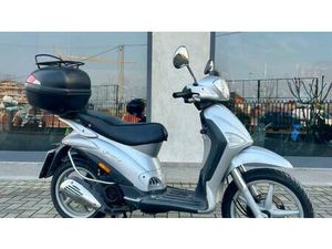 VENDO PIAGGIO LIBERTY 200 4T USATA A BEINETTE (CODICE 9675419) - MOTO.IT