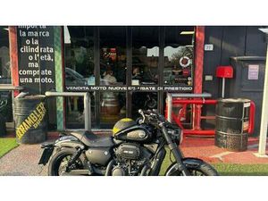 VENDO KEEWAY MOTOR V302 C (2022 - 25) USATA A PISTOIA (CODICE 9682390) - MOTO.IT