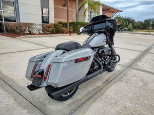 HARLEY-DAVIDSON STREET GLIDE FLHX