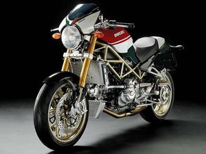 NEUZUSTAND ERST 750KM - DUCATI MONSTER S4RS TRICOLORE 2008 CANTON BERNE -