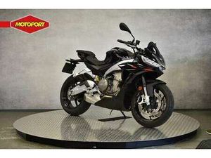 APRILIA TUONO 660 FACTORY ZWART