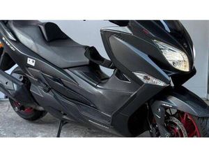 VENDO SUZUKI BURGMAN AN 400 LUX ABS (2012 - 17) USATA A PARETE (CODICE 9688888) - MOTO.IT