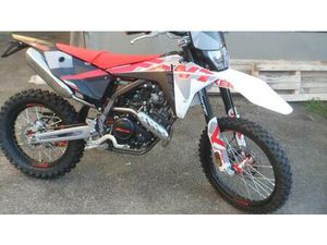 VENDO FANTIC MOTOR XEF 125 PERFORMANCE (2025) NUOVA A VEZZA D'ALBA (CODICE 9689478) - MOTO.IT