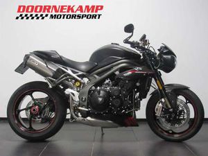 TRIUMPH SPEED TRIPLE RS ZWART