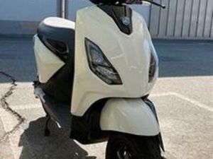PIAGGIO 1 ONE SCOOTER MOTORINO ELETTRICO